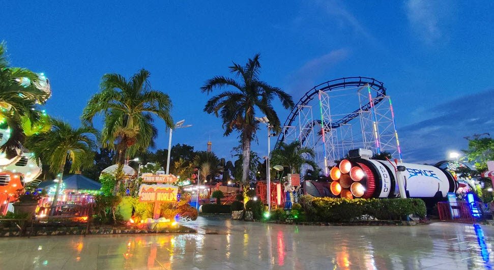 Glorious Fantasyland , , Philippines